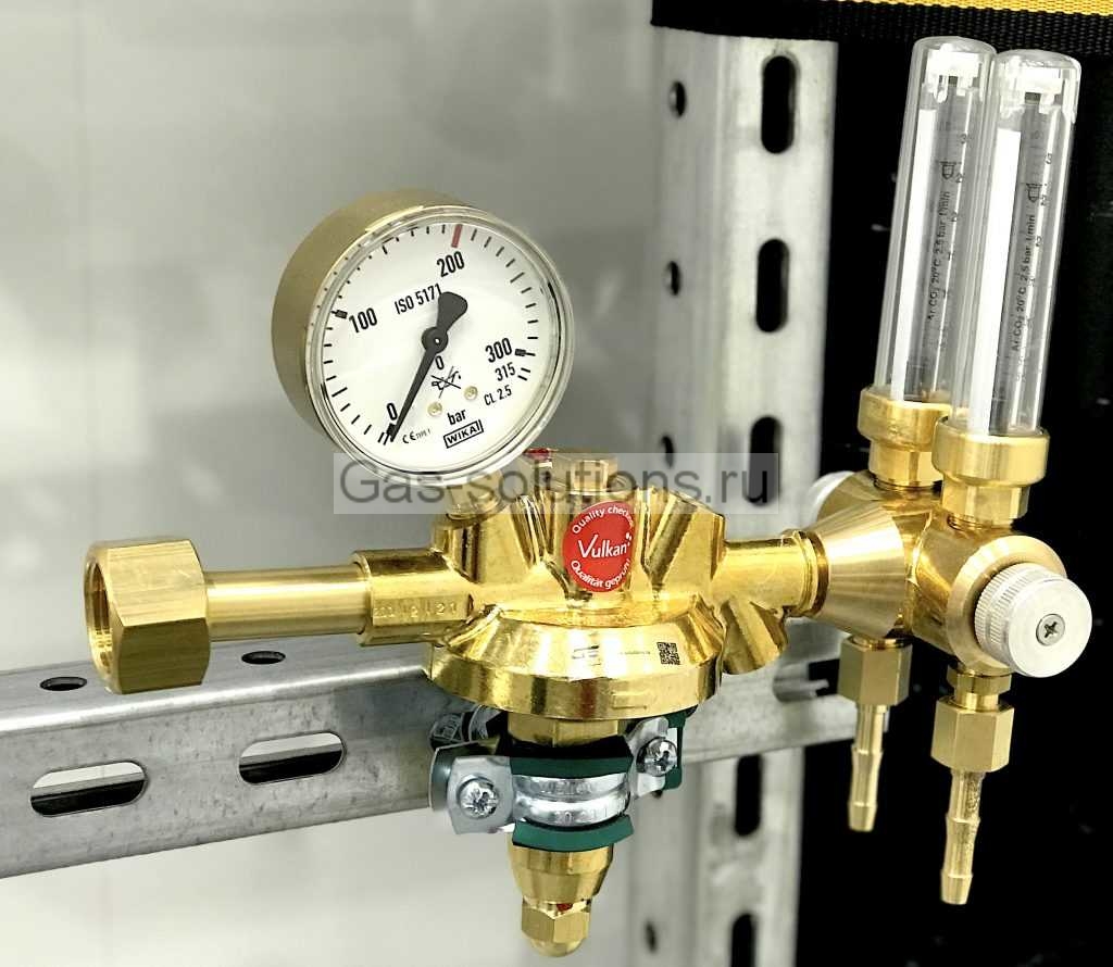 Редуктор Vulkan серии F 15:300 F Effect с двумя расходомерами