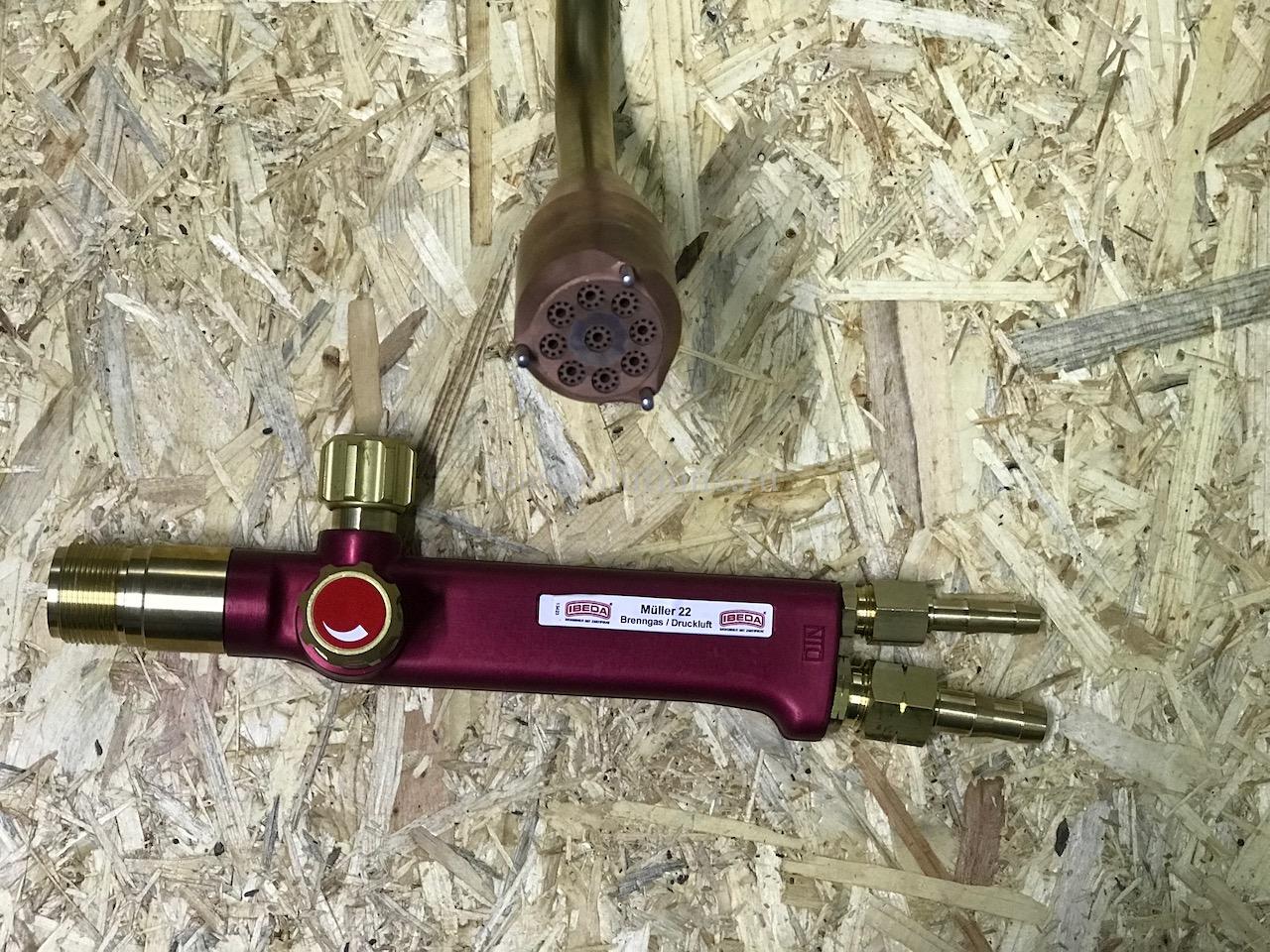 Горелка для подогрева с использованием сжатого воздуха и ацетилена в комплекте с ручкой